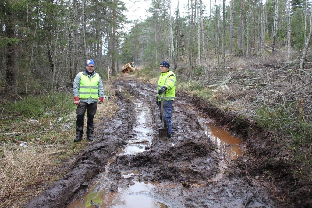 Bottenlöst vid Herrsjön. Anders o Bernt.